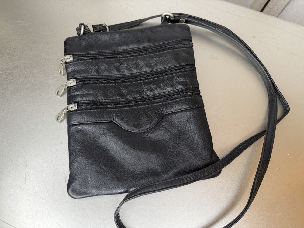 VTG Paul & Taylor USA Black Pebbled Leather Shoulder Bag Multi Zip
